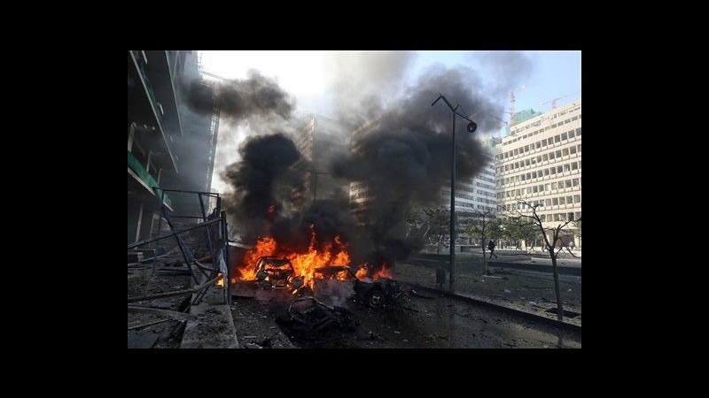 Libano, forte esplosione a Beirut: 5 morti e oltre 70 feriti. Ucciso ex ministro