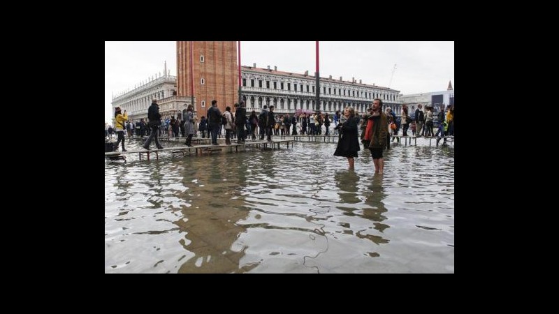 Maltempo, marea straordinaria a Venezia: allerta del centro previsioni