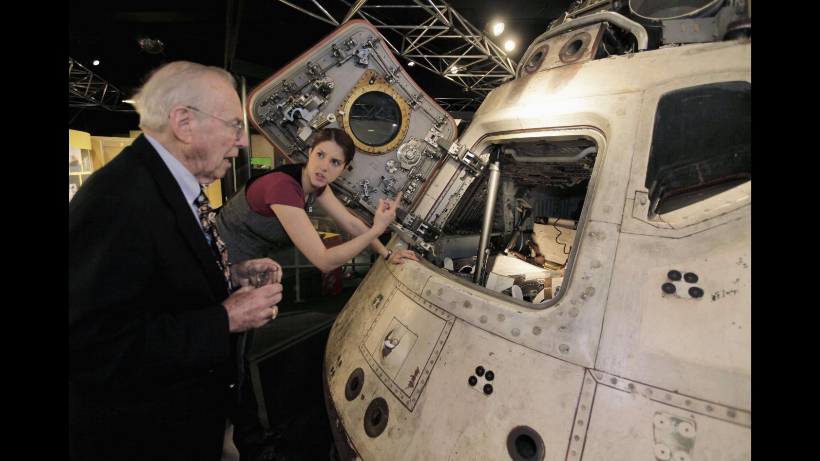 Spazio, capitano Lovell celebra 45esimo anniversario missione Apollo 8