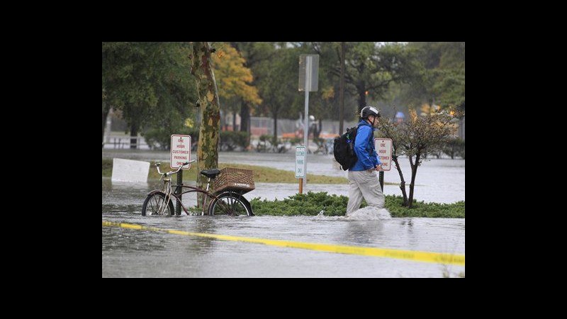 Sandy, autorità Usa rassicurano: Chiusi 3 reattori, ma sicurezza è ok