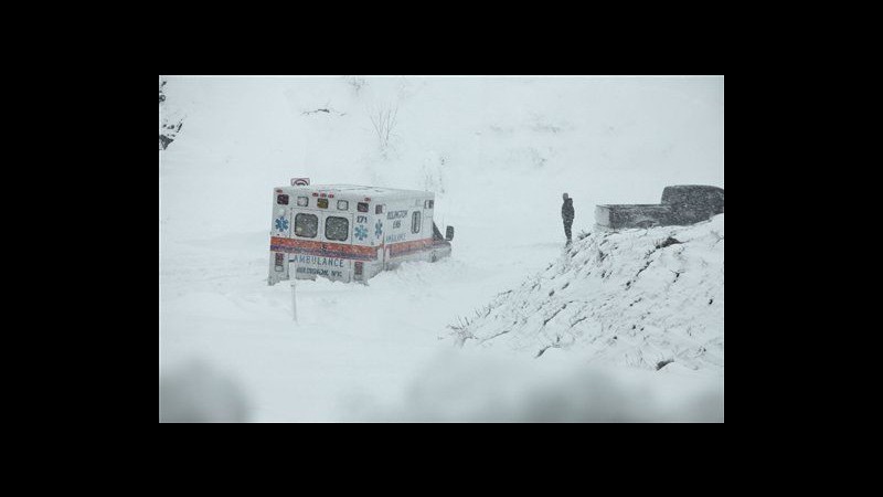 Sandy, neve paralizza West Virginia, chiuse almeno 30 strade