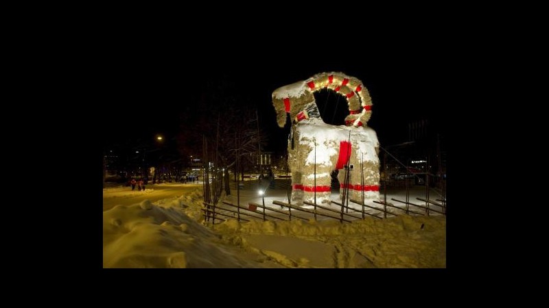 Natale, in Svezia vandali bruciano caprone di paglia: 27° volta da 1966
