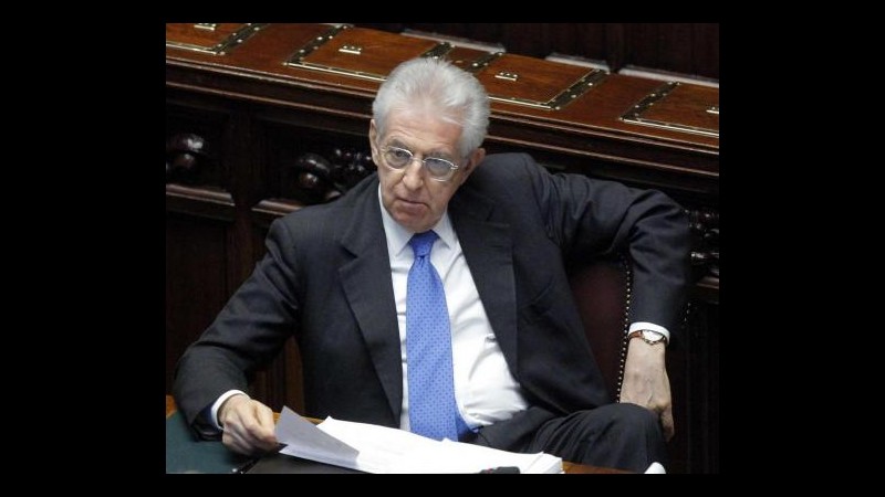 Monti: Governo maledetto, ma gradimento più alto dei partiti