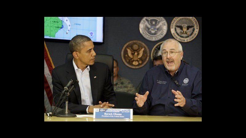 Obama cancella evento in Florida per uragano Sandy, torna a Washington