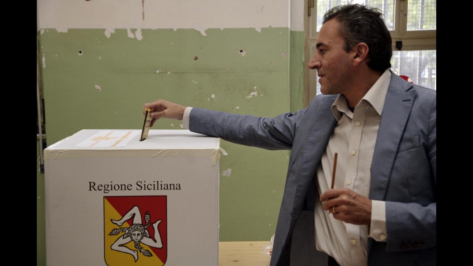 Sicilia, scrutinio al via ma chiunque vinca non avrà la maggioranza