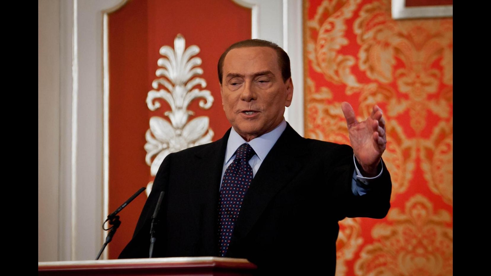 Berlusconi: Volevo dedicarmi a curare il Milan ma ora ne farò a meno