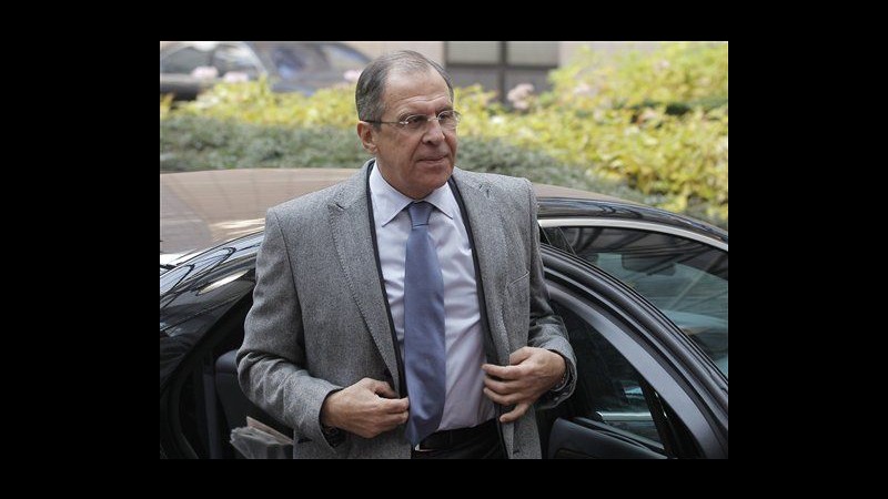 Ucraina, Lavrov a Bruxelles evasivo su pressioni Mosca su Kiev
