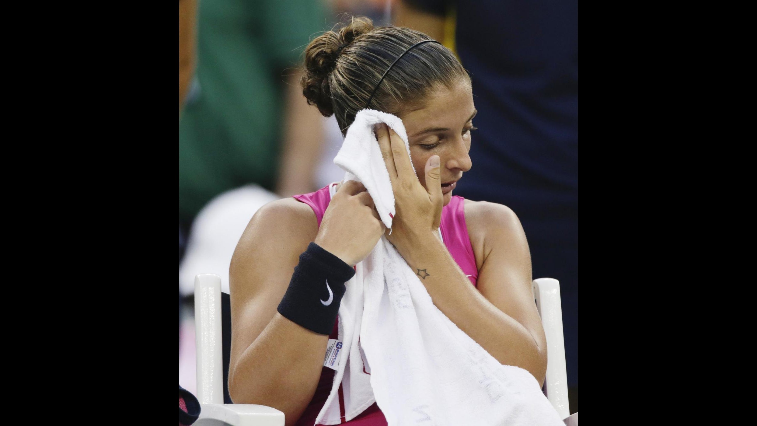 Wta Championship, Errani ko: Radwanska vola in semifinale