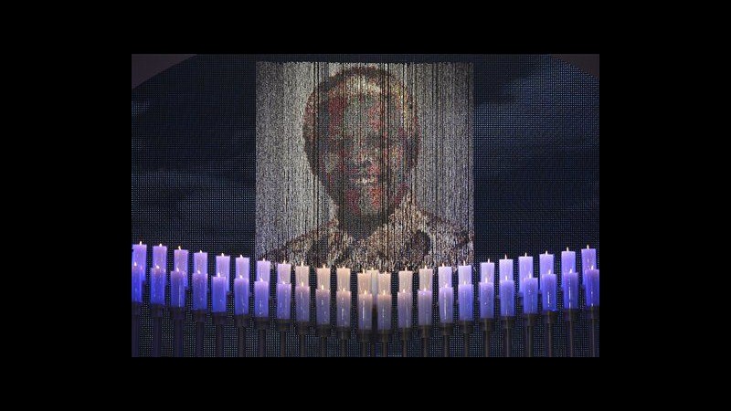 L’addio del Sudafrica a Mandela, migliaia ai funerali a Qunu