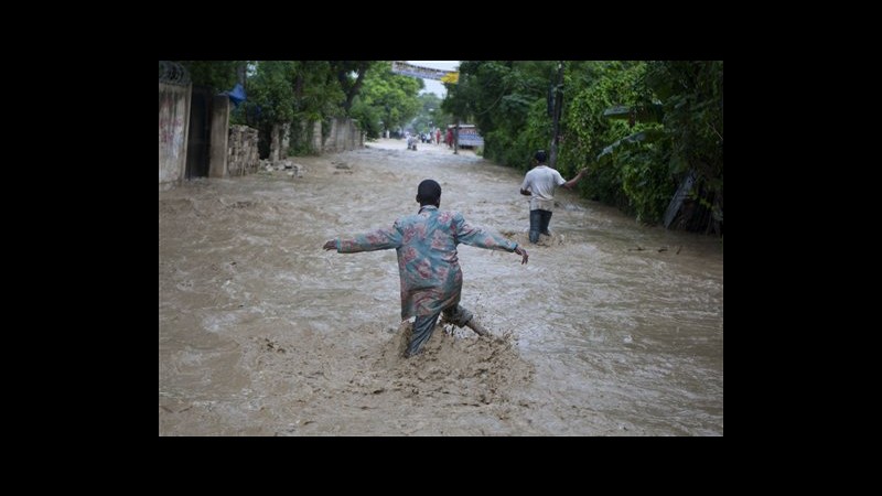 Uragano Sandy giunto sulle Bahamas, 4 vittime tra Giamaica e Haiti