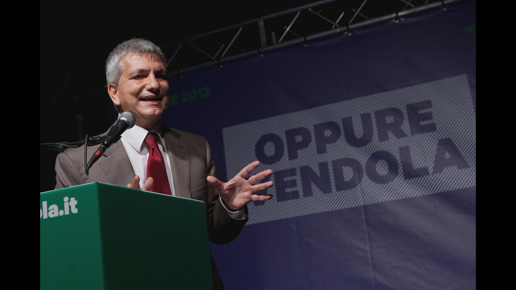 Bari, procura chiede 20 mesi per Vendola. Lui: Se condannato lascio politica