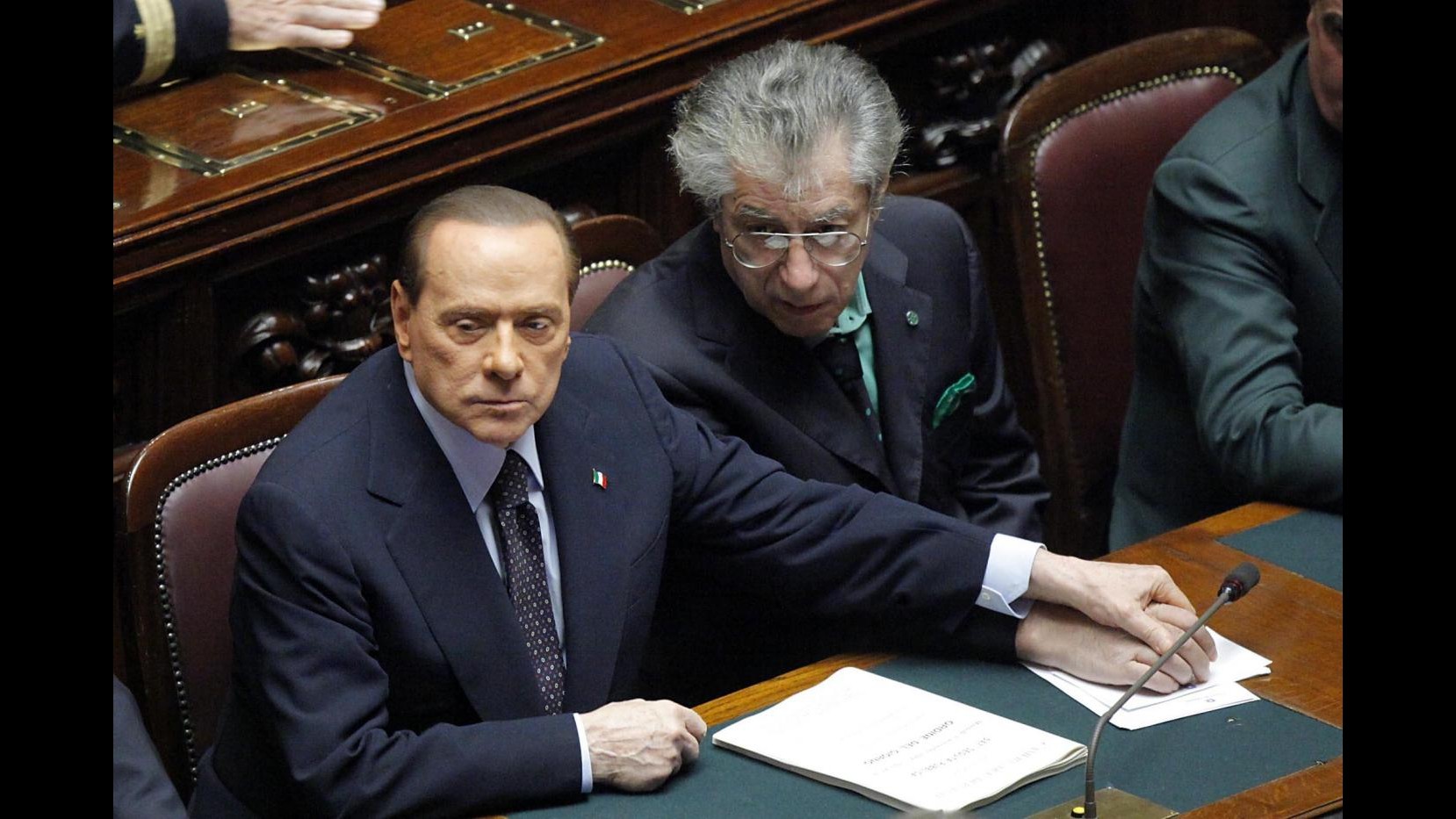 Bossi: Non credo che Berlusconi lasci, noi comunque corriamo da soli