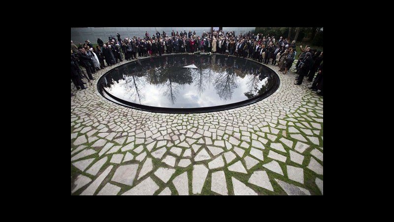 Germania, inaugurato a Berlino memoriale sterminio nazista sinti e rom