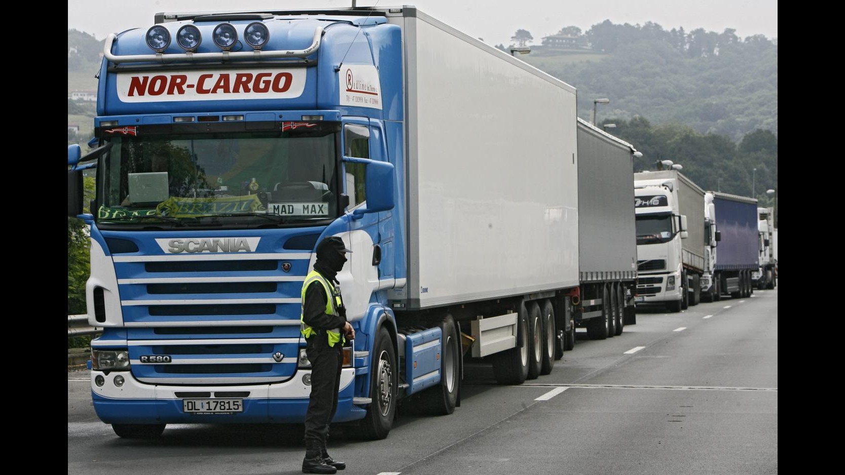 Forconi, blocchi  tra Ventimiglia e confine: tensioni con polizia. Disagi su strade in tutta Italia