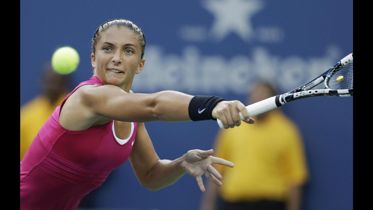 Wta Championship, Errani ko contro Sharapova. Ok Serena Williams