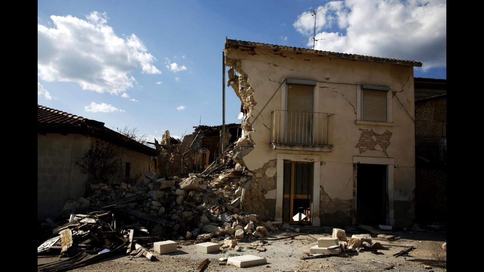L’Aquila, dimissioni ufficio presidenza Commissione grandi rischi