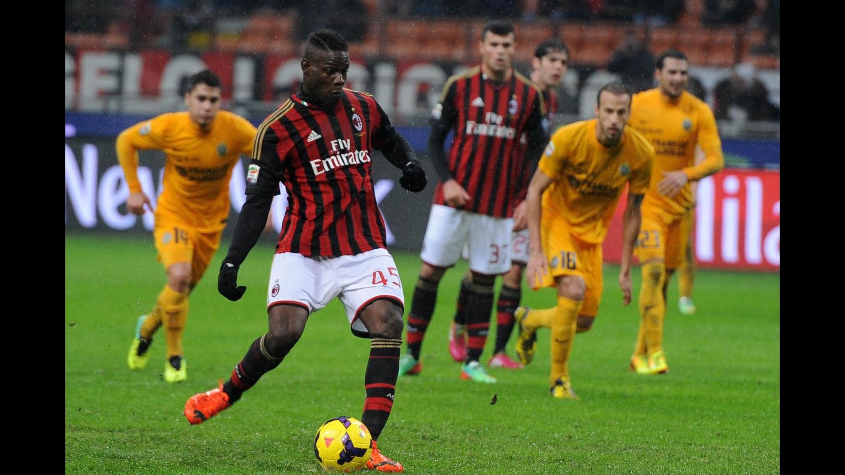 Balotelli: Vittoria dedicata a Seedorf, speriamo che sia la svolta