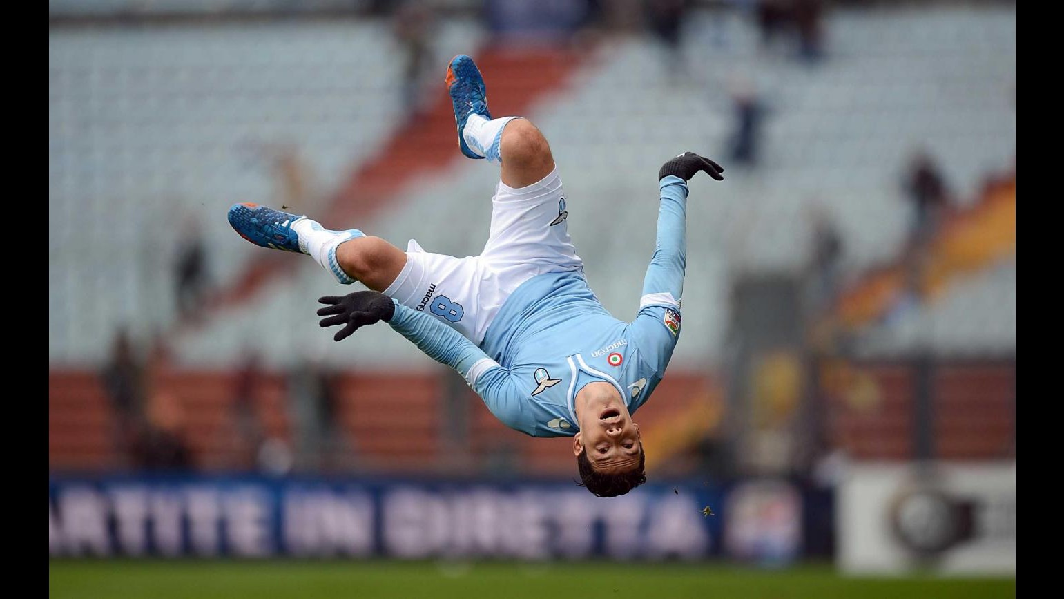 Serie A, impresa Lazio: in dieci batte l’Udinese in rimonta. Decide Hernanes al 90′