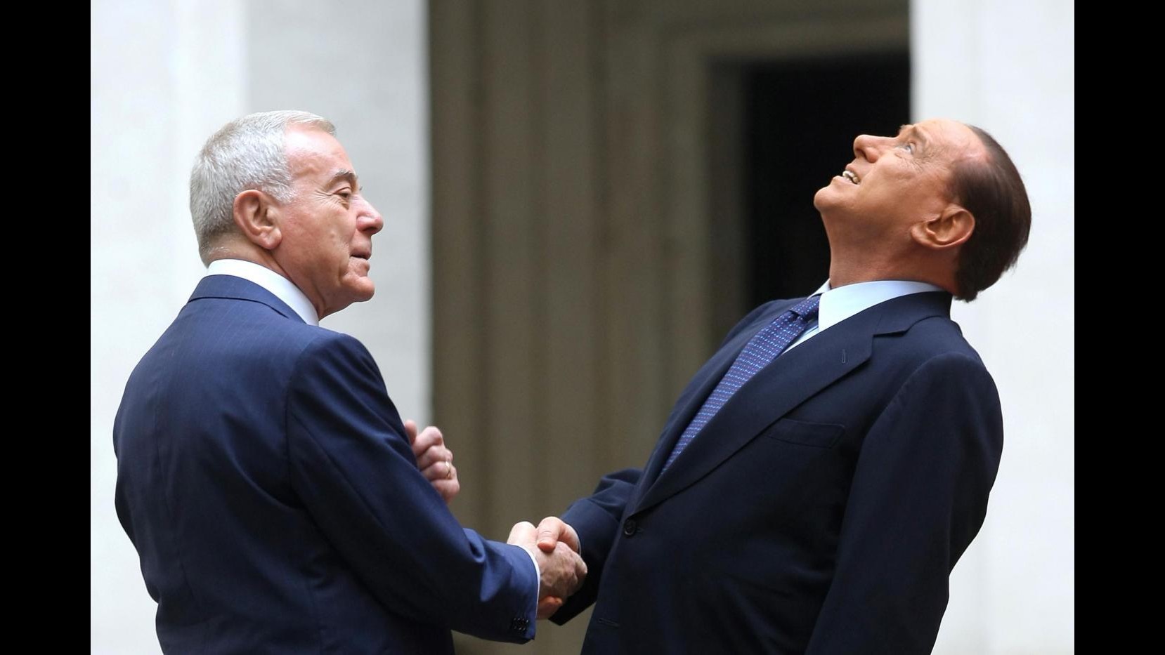 Legge elettorale, Renzi in sede Pd. Si attende arrivo di Berlusconi