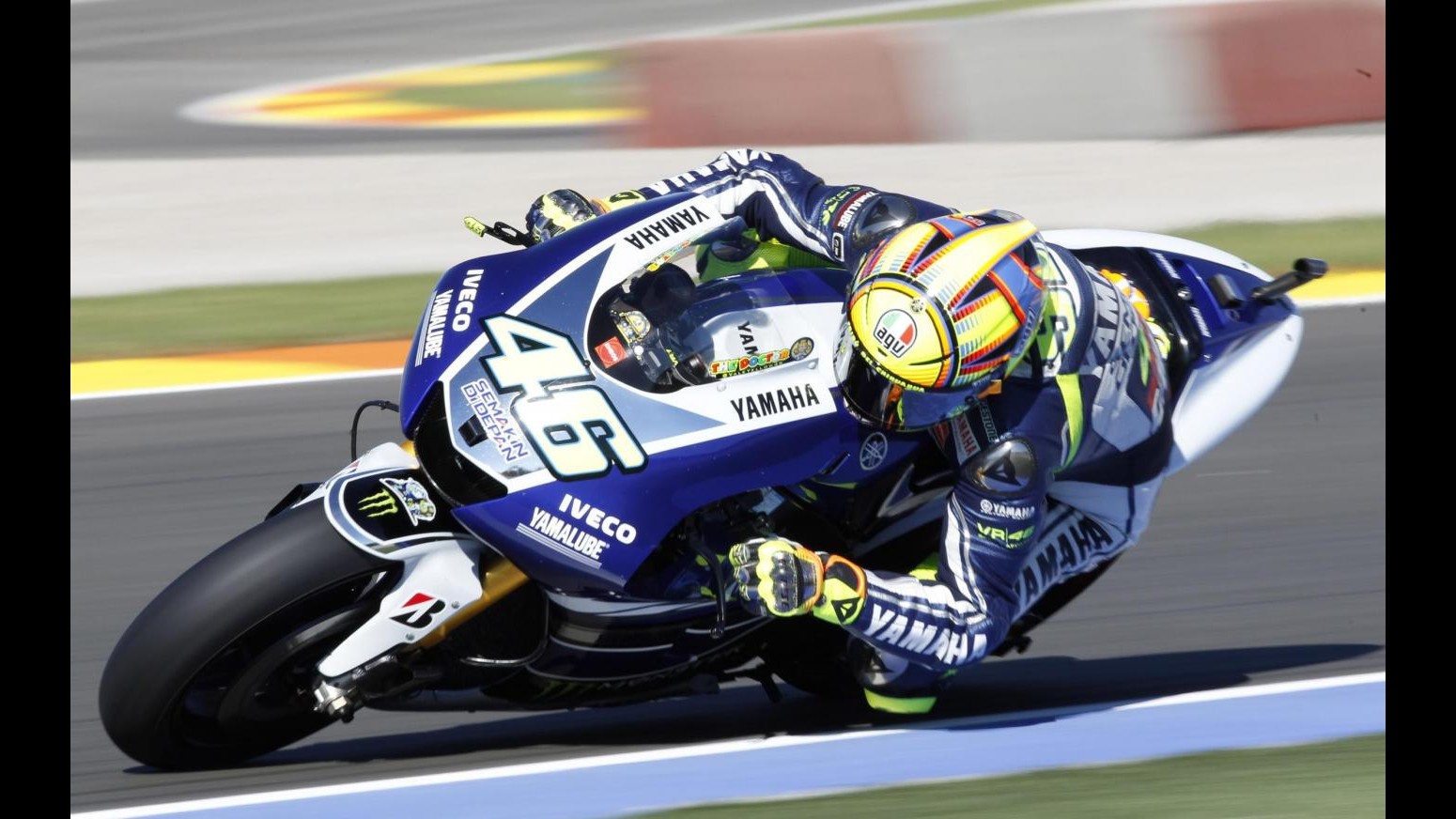 MotoGp, Rossi presenta nuova Yamaha: Voglio lottare sempre per il podio