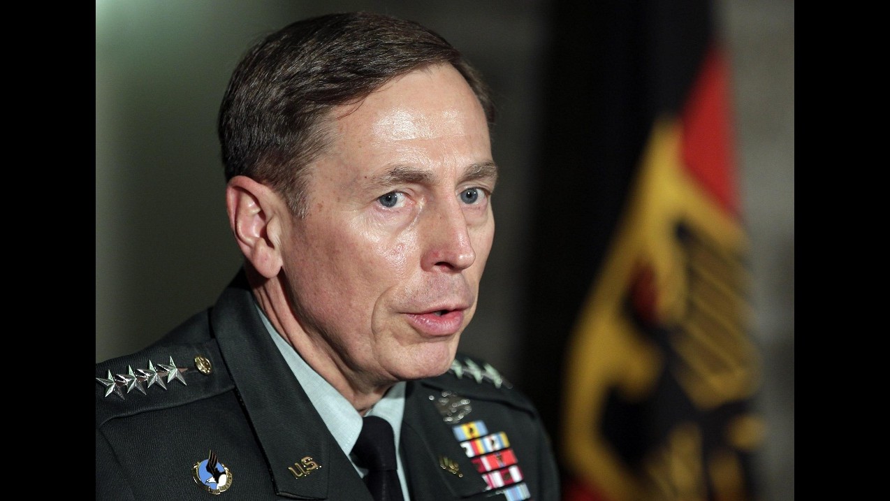 Usa, Petraeus: Mai passato informazioni riservate alla Broadwell