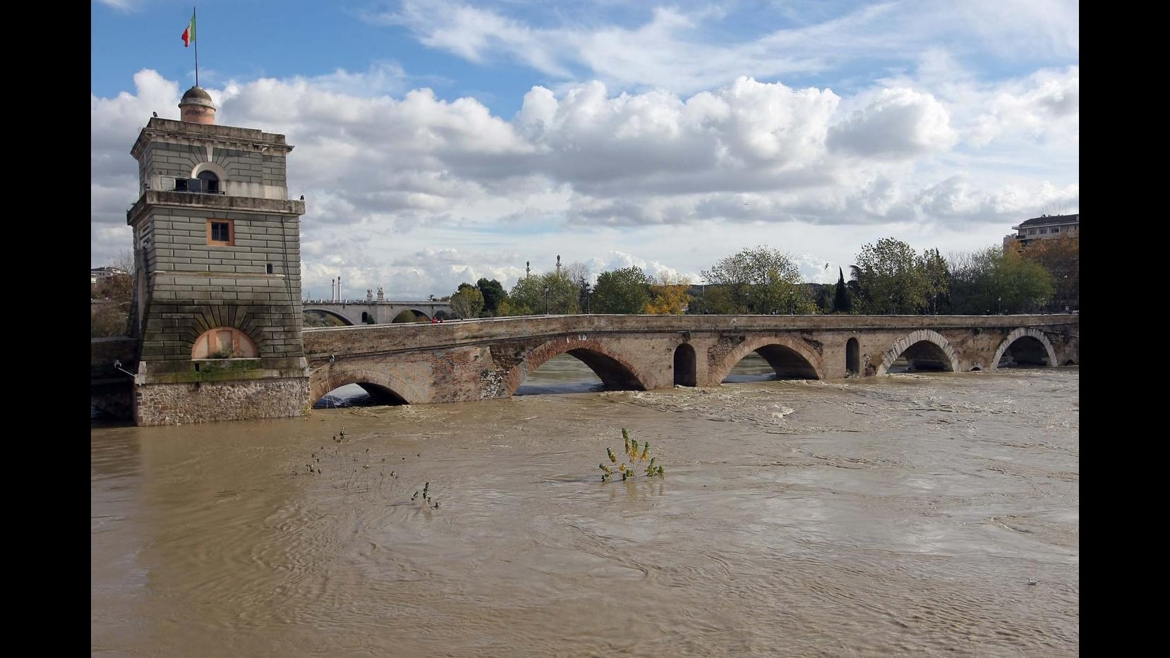 Maltempo, 18 postazioni protezione civile per monitoraggio Tevere