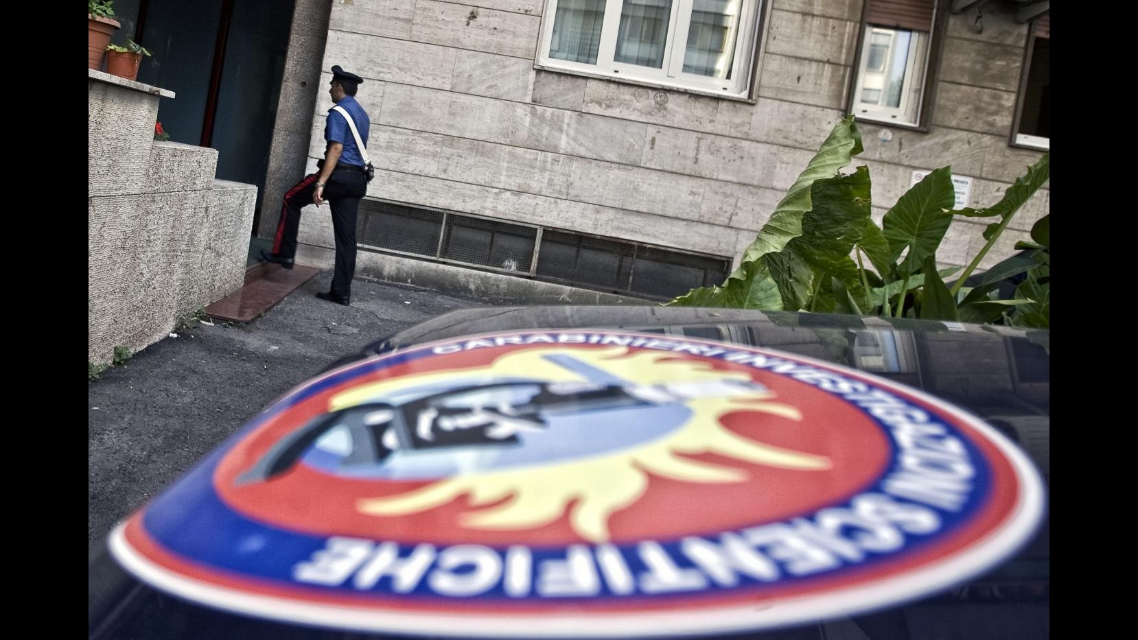 Roma, ragazzino accoltellato davanti a scuola Media