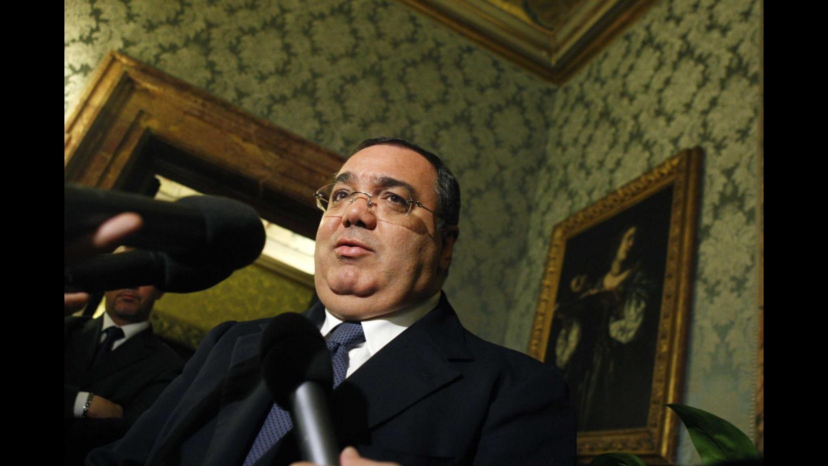 Lavitola, sequestrati immobili a senatore De Gregorio