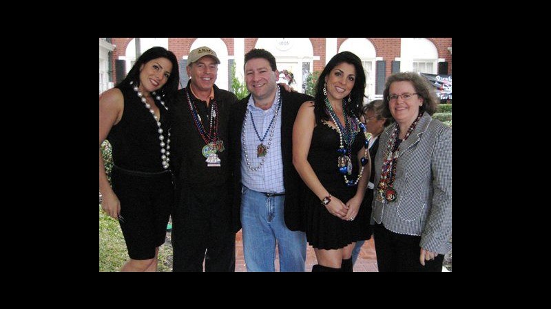 Caso Petraeus, la Kelley chiede privacy: Siamo amici famiglia da anni