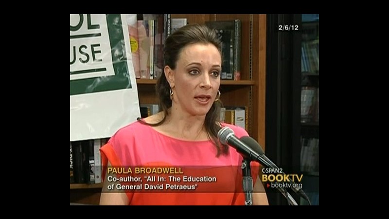 Usa, destinataria mail minacciose di amante Petraeus era Jill Kelley