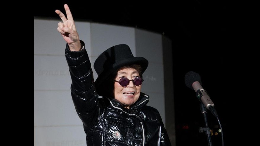 Yoko Ono ringrazia Paul McCartney per le parole a sua difesa