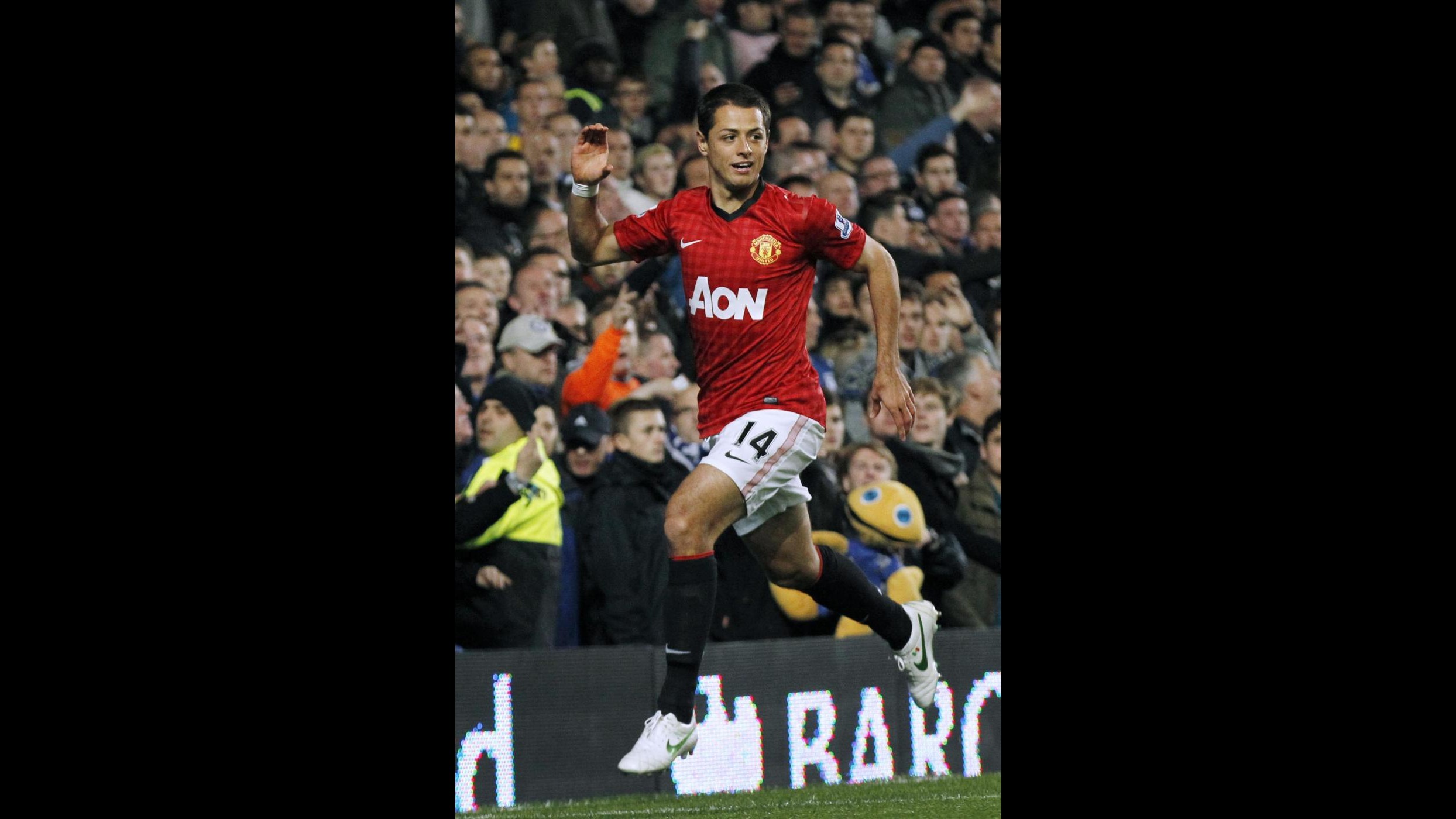 Premier League: United vince in rimonta, pari show Arsenal-Fulham
