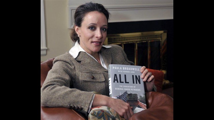 Usa, amante Petraeus scrisse sua biografia e ultima intervista Newsweek