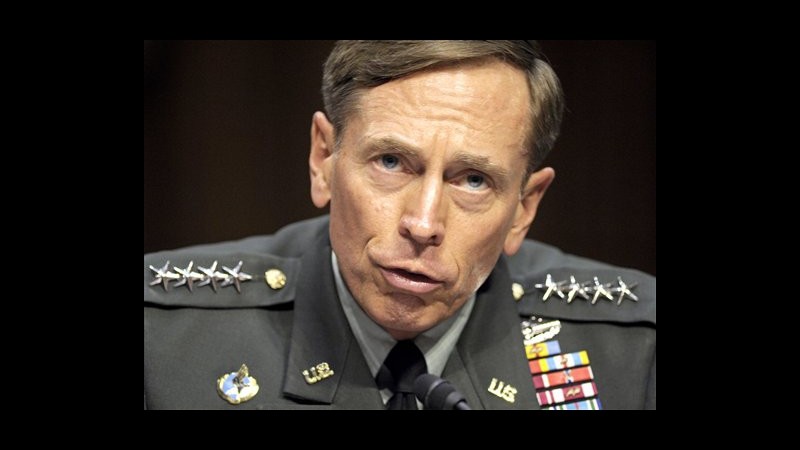 Usa, capo Cia Petraeus confessa relazione extraconiugale e si dimette