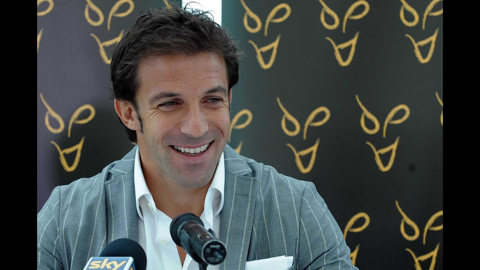 Juventus, un abbraccio speciale a Del Piero per suo compleanno