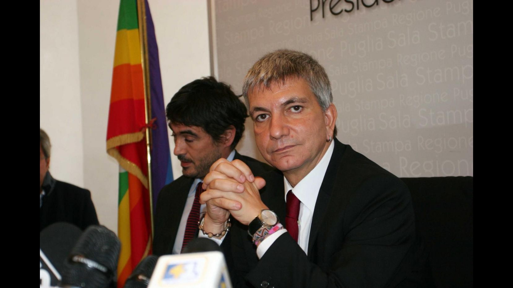 Governo, Vendola (Sel): Critico idea di rigore di Monti a senso unico