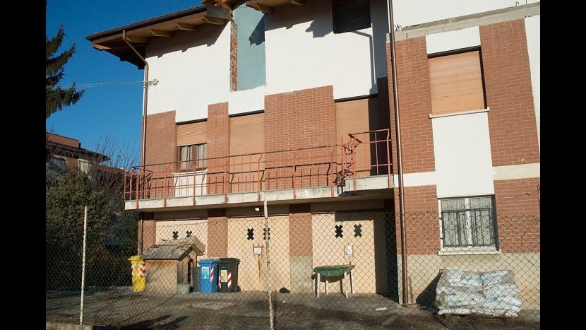 Caselle, nuovo interrogatorio per figlio vittime. Trovato guanto in lattice