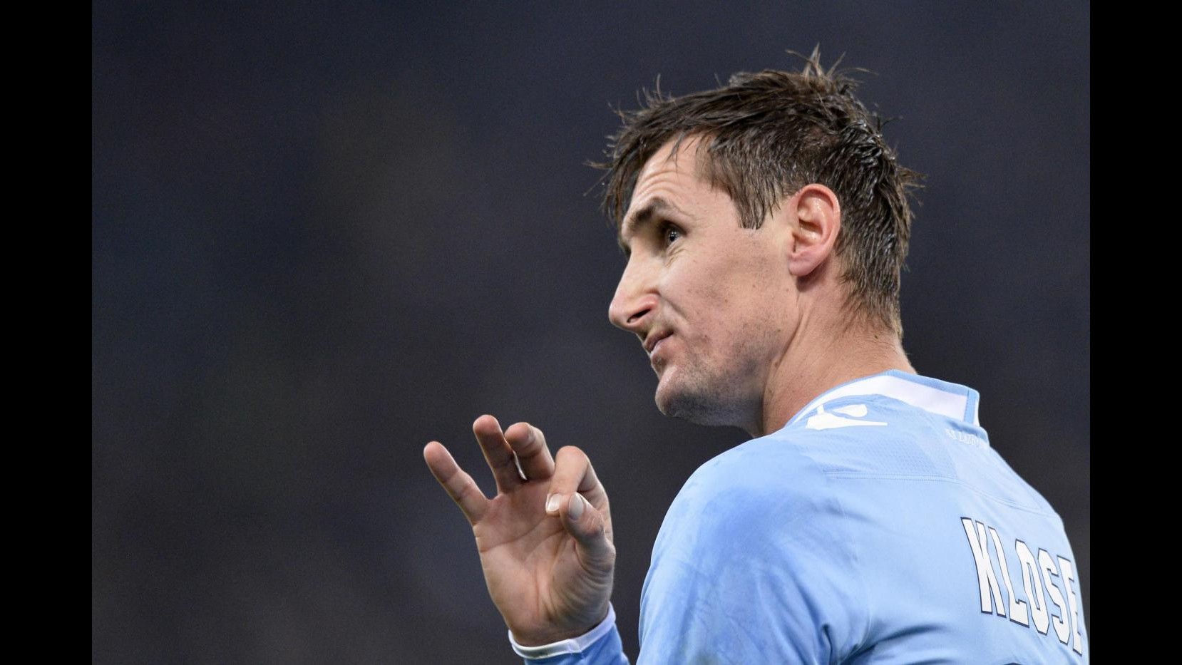 Magia di Klose, la Lazio abbatte un’Inter spenta: il Reja-bis inizia bene
