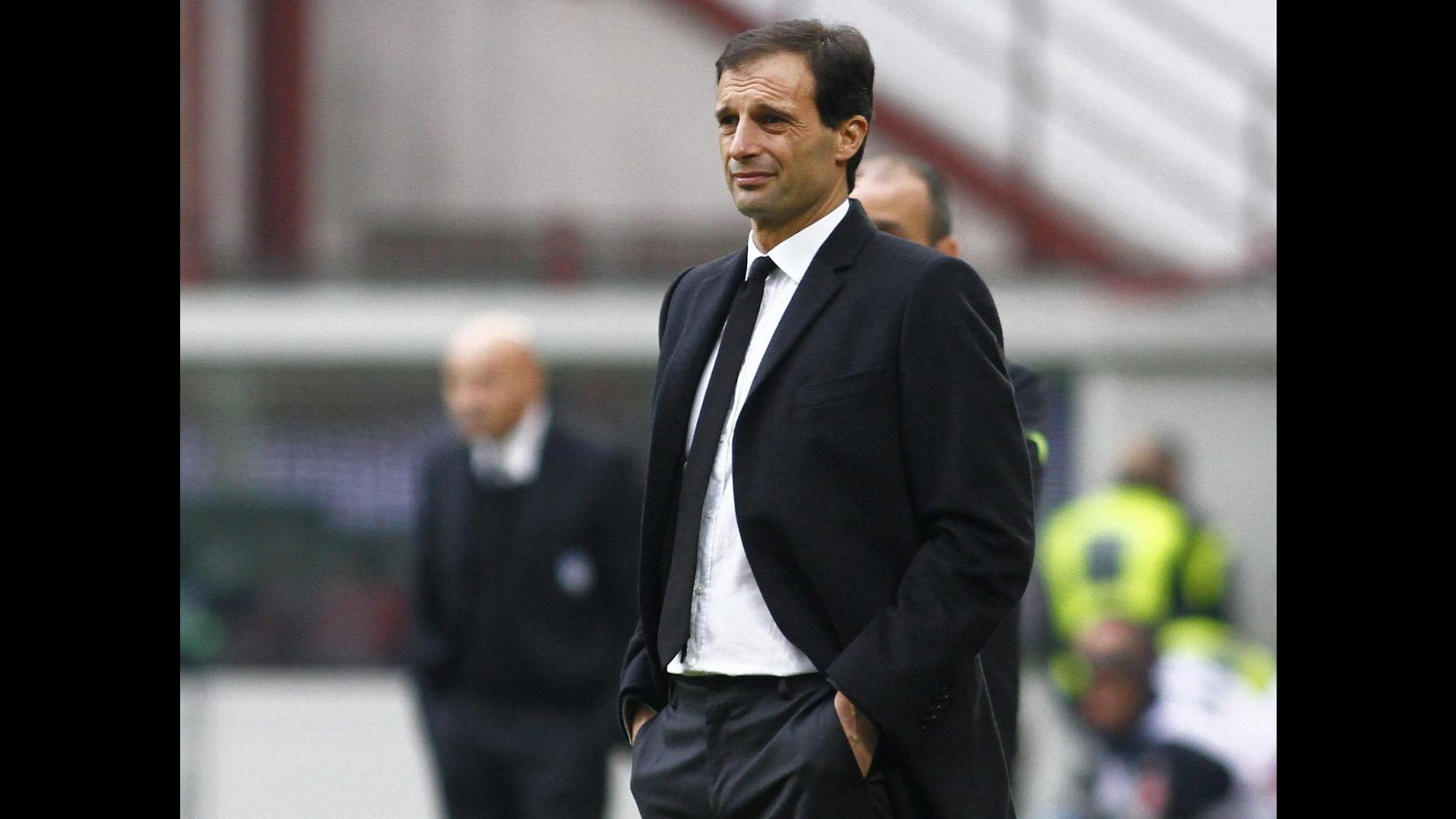 Allegri: Nuovo allenatore Milan sarà degno di sostituirmi, rosa sarà rinforzata