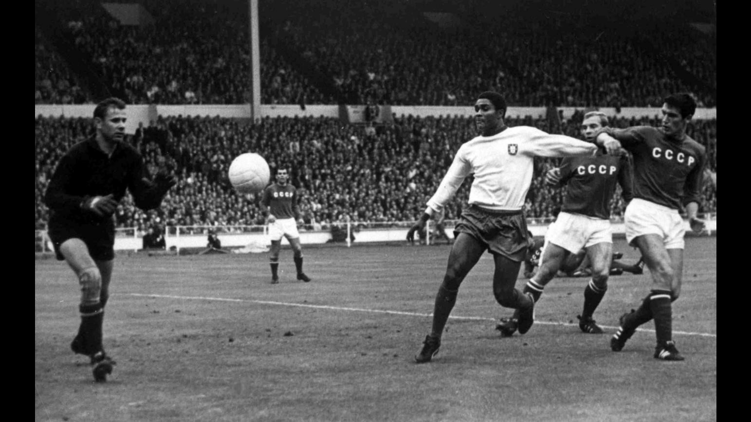 Dal Mozambico a Wembley, addio alla Perla Nera Eusebio