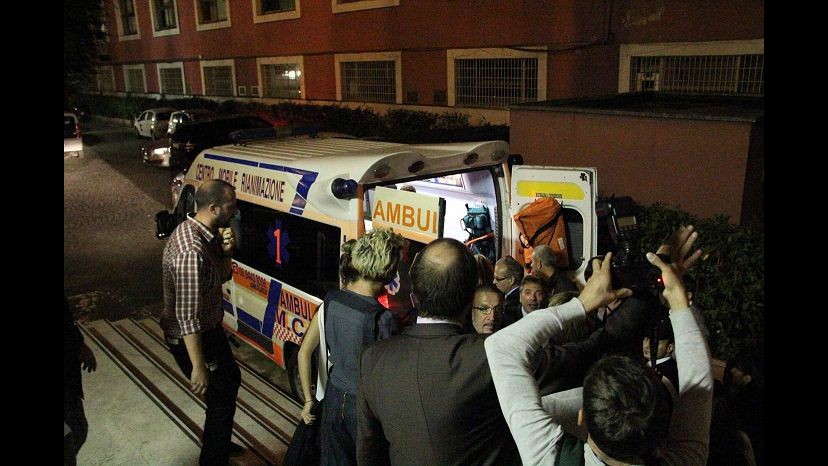 Incidente mortale nel napoletano: decedute 4 persone, ragazza è grave in rianimazione