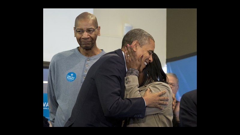 Obama si rilassa giocando a basket con amici e collaboratori