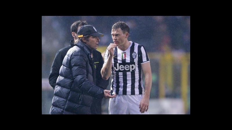 Lichtsteiner risponde a  Totti: Juve ha giocatori più importanti della Roma