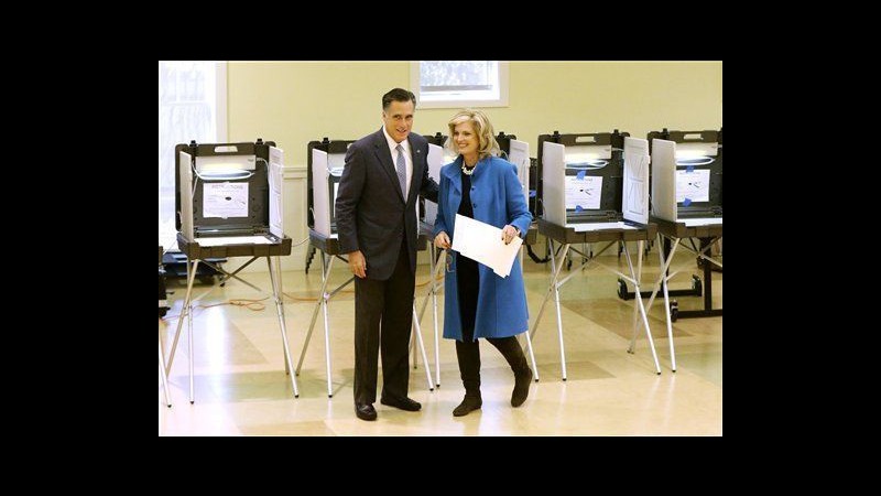 Usa 2012, Mitt Romney e moglie Ann hanno votato a Belmont