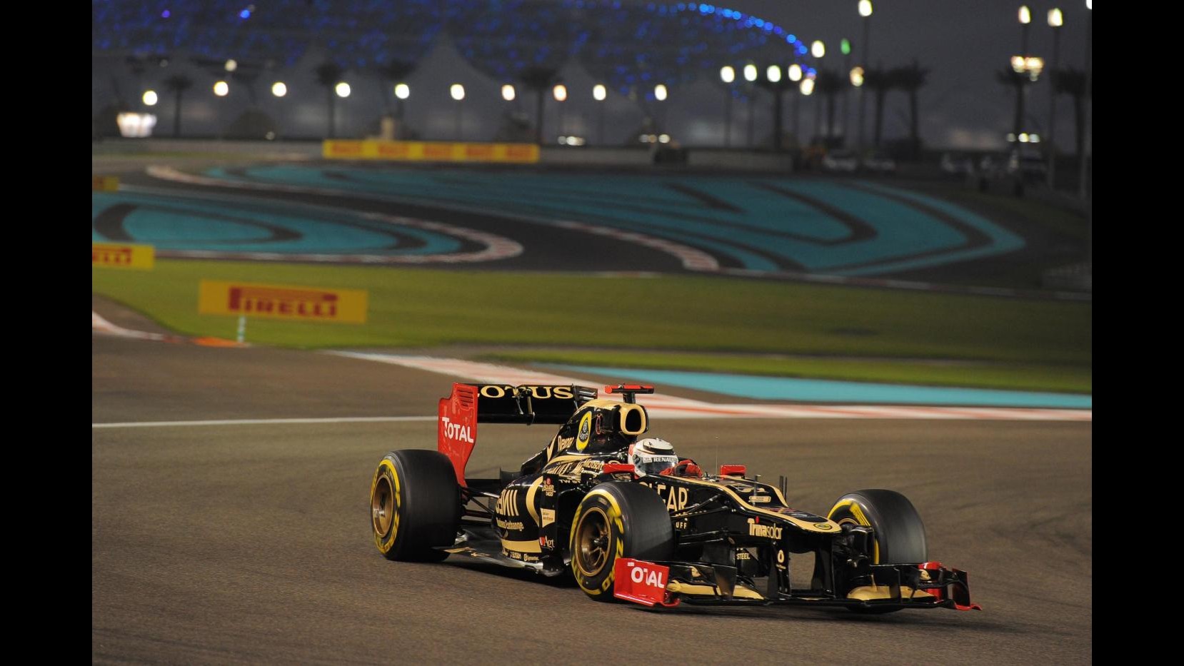 F1, Abu Dhabi: trionfo Raikkonen, Alonso 2°. Gran rimonta Vettel, è 3°