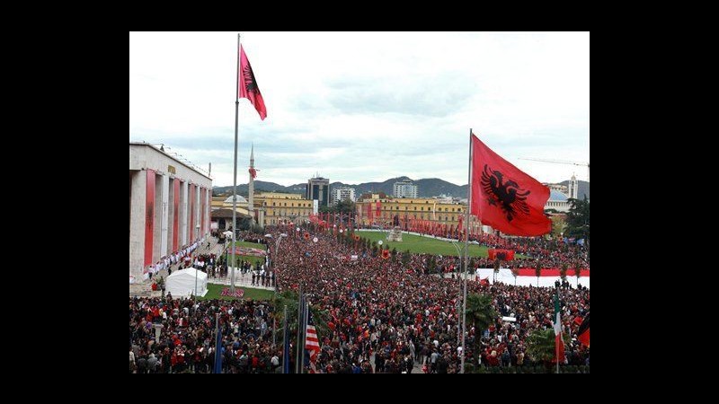 Albania celebra 100 anni di indipendenza, polemiche per parole Berisha
