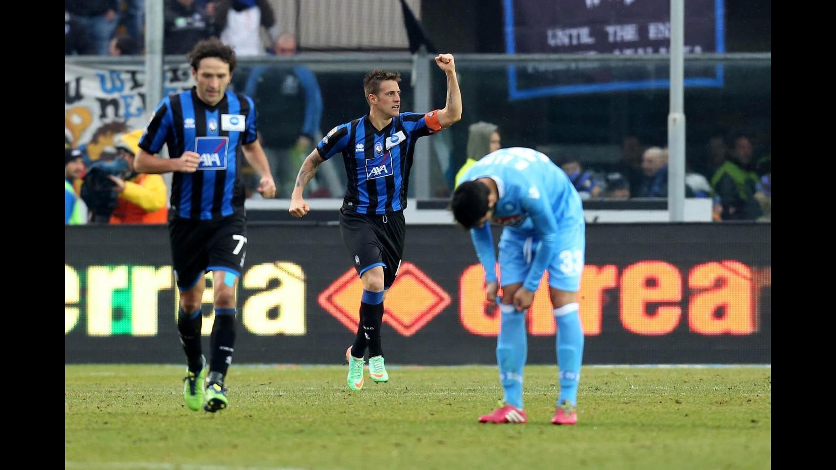 Serie A, Atalanta affonda Napoli con Denis: 3-0, prima crisi per Benitez