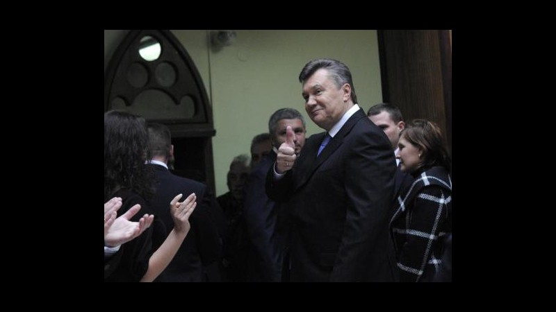 Ucraina, Yanukovych in congedo per malattia respiratoria e febbre