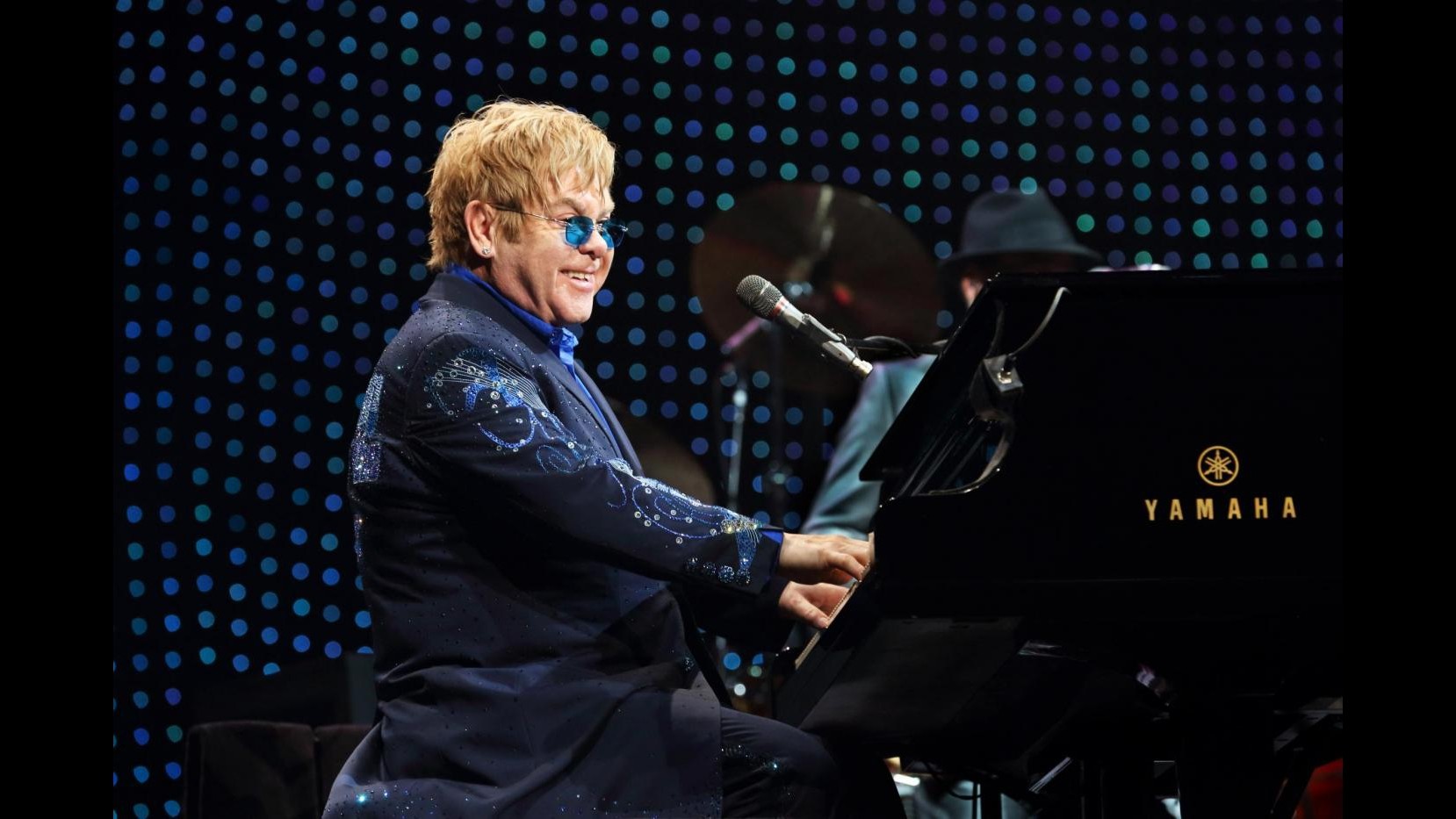 Cina, Elton John a Pechino dedica concerto a dissidente Ai Weiwei