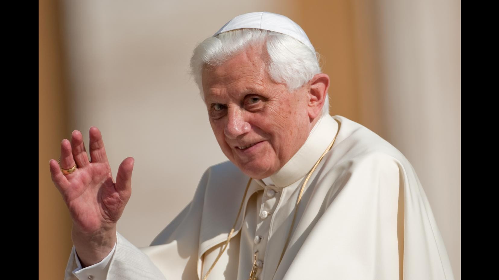 Benedetto XVI a cardinali: Non lasciarsi affascinare da logiche potere